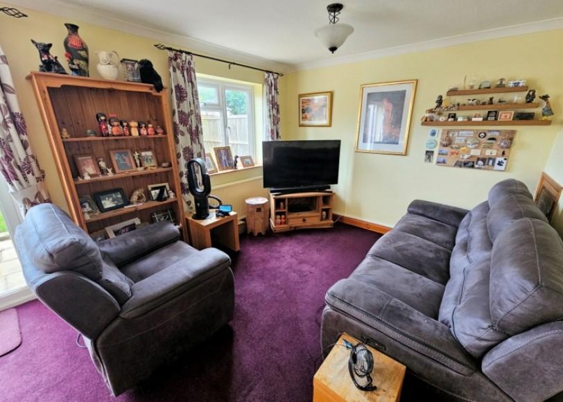 23 Elm Close, Bordon, Hampshire, GU35 0AS, UK