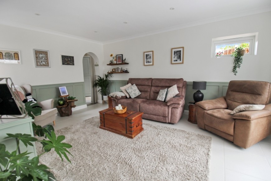 18 The Sands, Whitehill, Bordon, Hampshire, GU35 9QW, UK