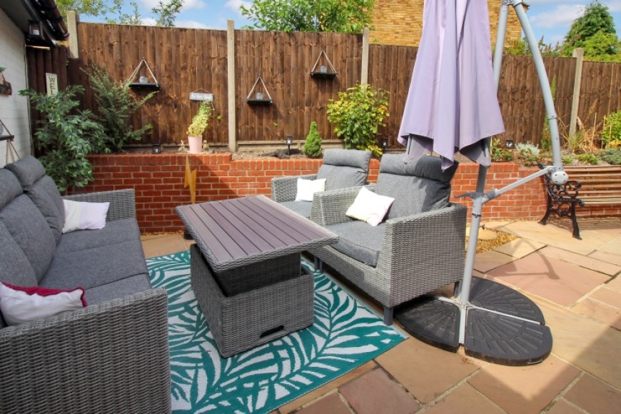 18 The Sands, Whitehill, Bordon, Hampshire, GU35 9QW, UK