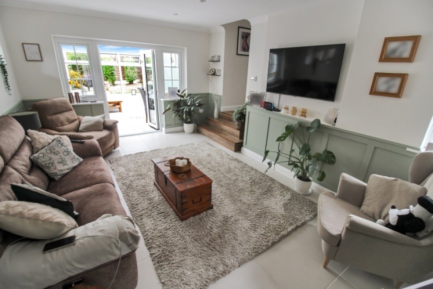 18 The Sands, Whitehill, Bordon, Hampshire, GU35 9QW, UK