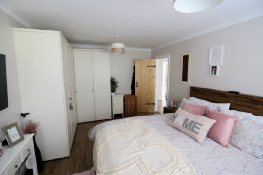 18 The Sands, Whitehill, Bordon, Hampshire, GU35 9QW, UK