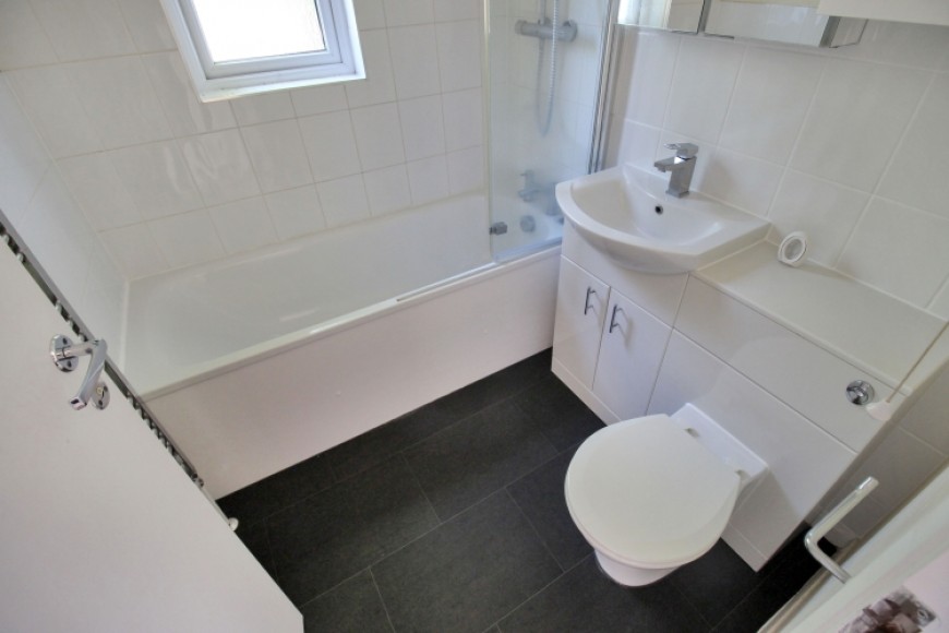 35 Atholl Road, Whitehill, Bordon, Hampshire, GU35 9QX, UK