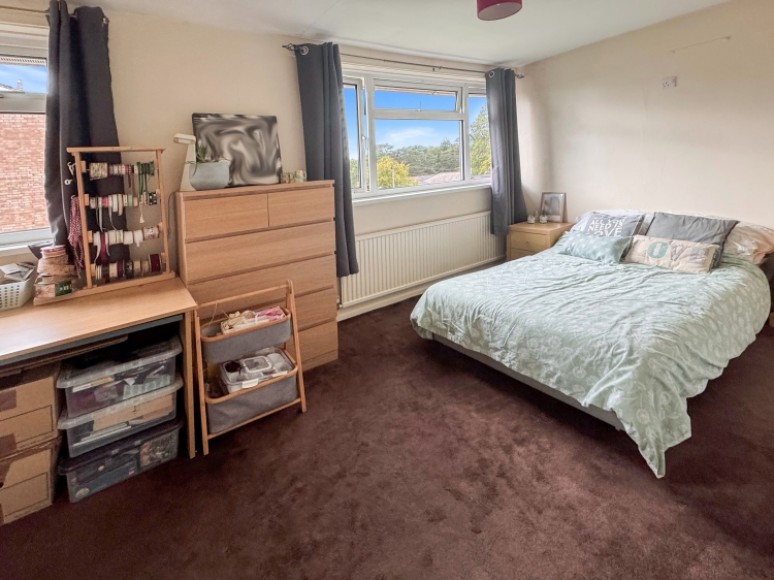 38 Kildare Close, Bordon, Hampshire, GU35 0HW, UK