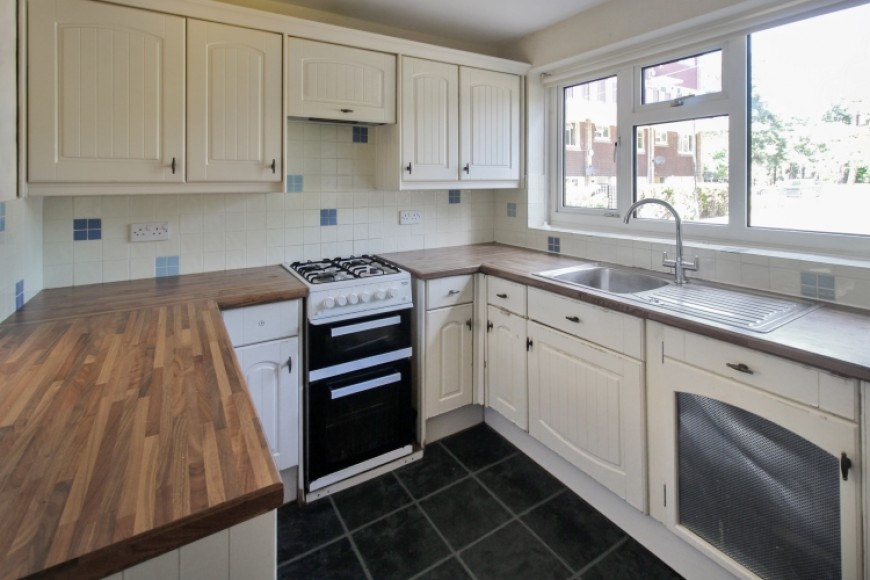 15 Kildare Close, Bordon, Hampshire, GU35 0HN, UK