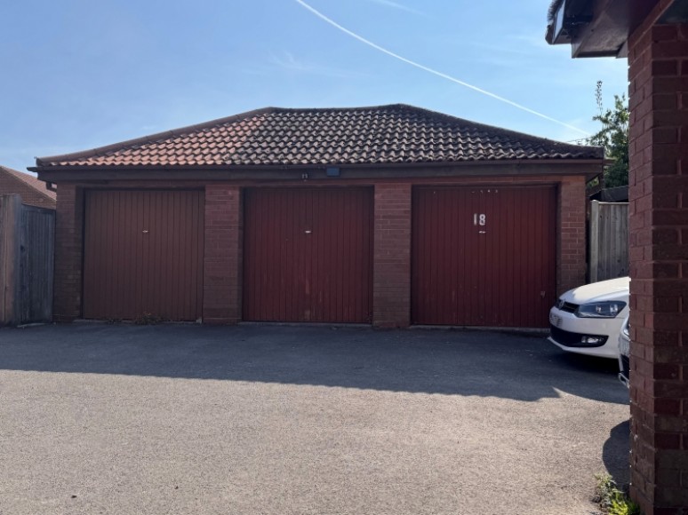 18 Blue Timbers Close, Bordon, Hampshire, GU35 0XL, UK