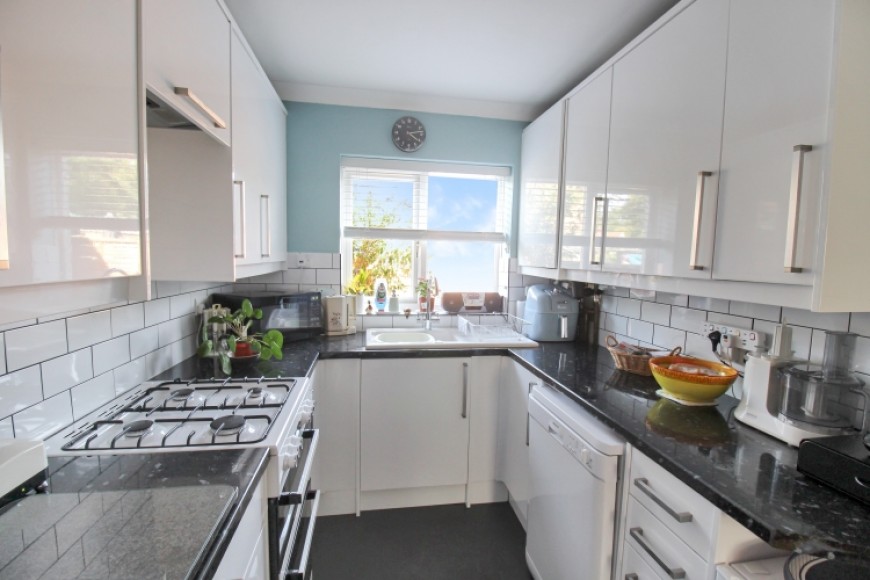 19 Windsor Walk, Lindford, Bordon, Hampshire, GU35 0SF, UK