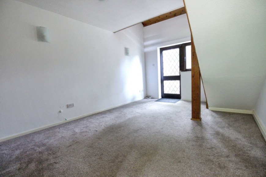 1 Torrington Close, Lindford, Bordon, Hampshire, GU35 0QE, UK