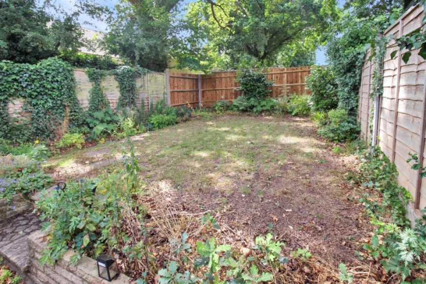 1 Torrington Close, Lindford, Bordon, Hampshire, GU35 0QE, UK