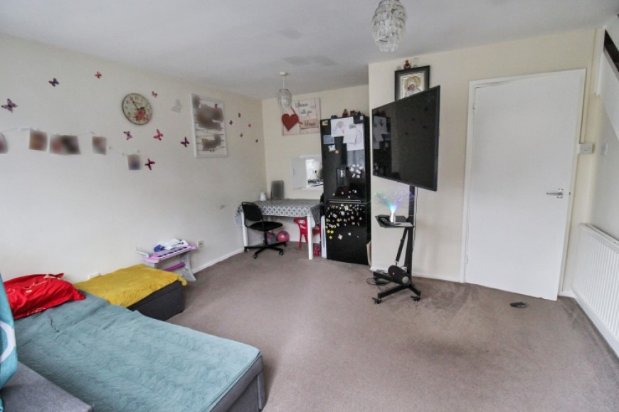 35 Kildare Close, Bordon, Hampshire, GU35 0HW, UK