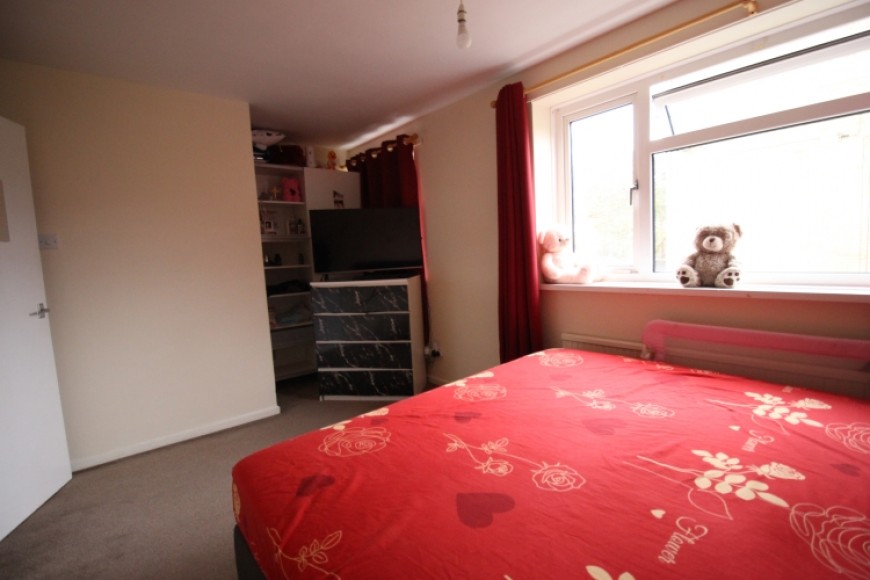 35 Kildare Close, Bordon, Hampshire, GU35 0HW, UK