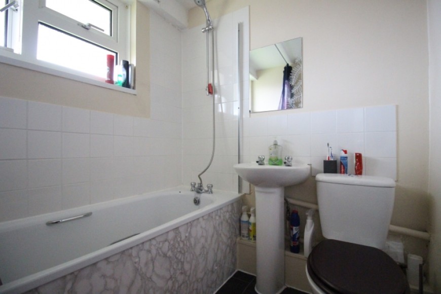 35 Kildare Close, Bordon, Hampshire, GU35 0HW, UK