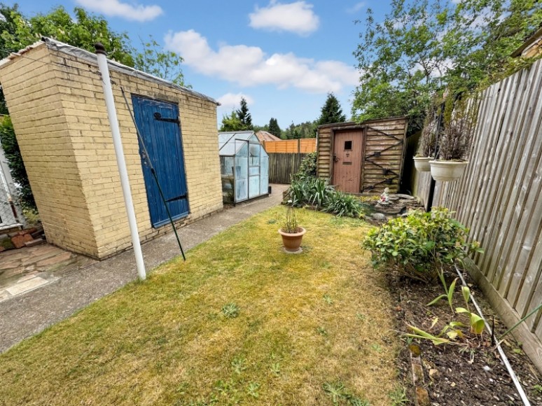 27 Champney Close, Whitehill, Bordon, Hampshire, GU35 9DX, UK