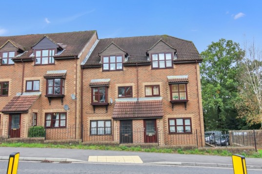 2 Chalet Court, Bordon, Hampshire, GU35 0TG, UK