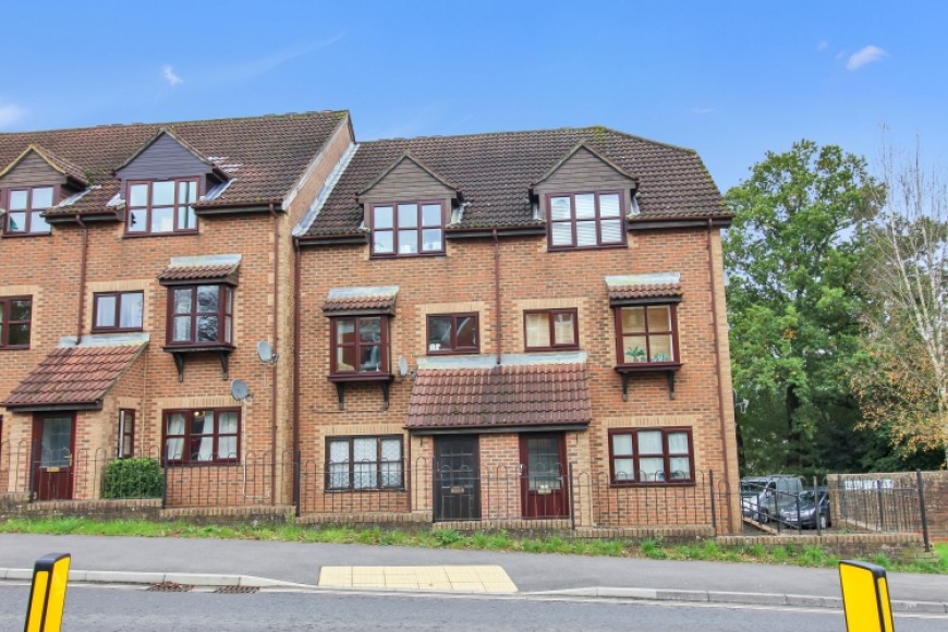 2 Chalet Court, Bordon, Hampshire, GU35 0TG, UK