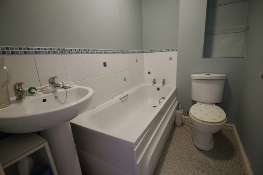 2 Chalet Court, Bordon, Hampshire, GU35 0TG, UK