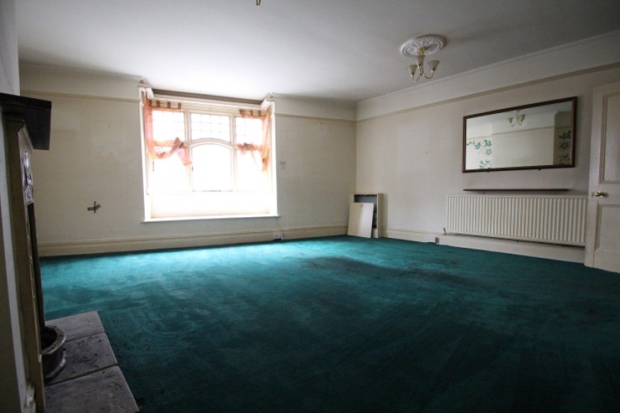 14a Chalet Hill, Bordon, Hampshire, GU35 0TQ, UK