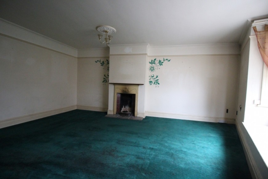 14a Chalet Hill, Bordon, Hampshire, GU35 0TQ, UK