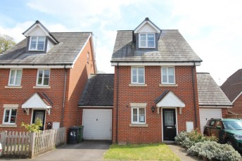 62 Royal Drive, Bordon, Hampshire, GU35 0QF, UK