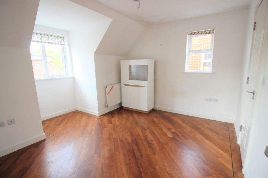 62 Royal Drive, Bordon, Hampshire, GU35 0QF, UK