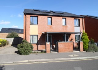 21 Forester Walk, Bordon, Hampshire, GU35 0FL, UK