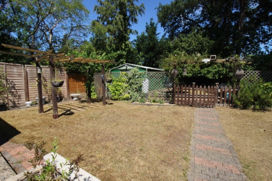 Coolbawn Firgrove Road, Whitehill, Bordon, Hampshire, GU35 9DT, UK