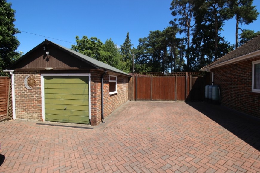 Coolbawn Firgrove Road, Whitehill, Bordon, Hampshire, GU35 9DT, UK