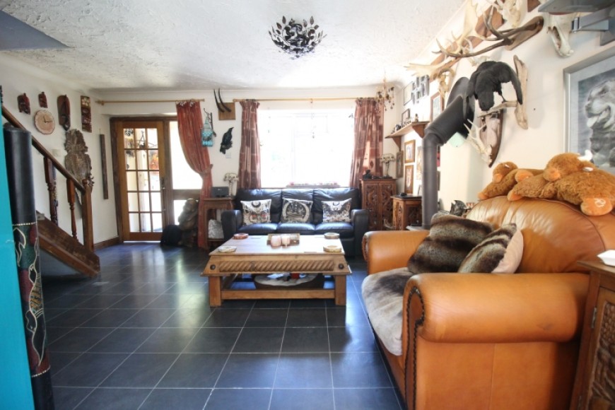 6 Hibiscus Grove, Bordon, Hampshire, GU35 0XA, UK