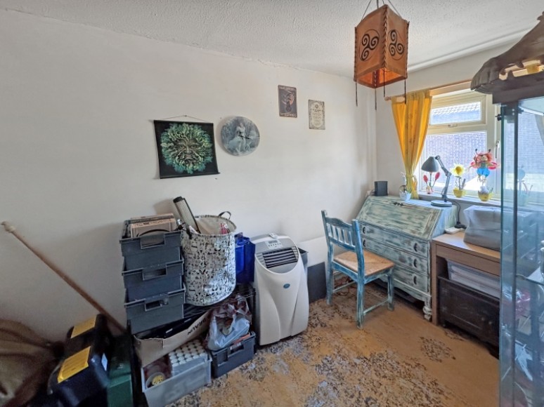 6 Hibiscus Grove, Bordon, Hampshire, GU35 0XA, UK