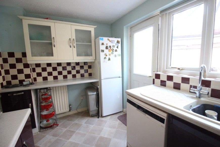 25 Woodpecker Close, Bordon, Hampshire, GU35 0UR, UK