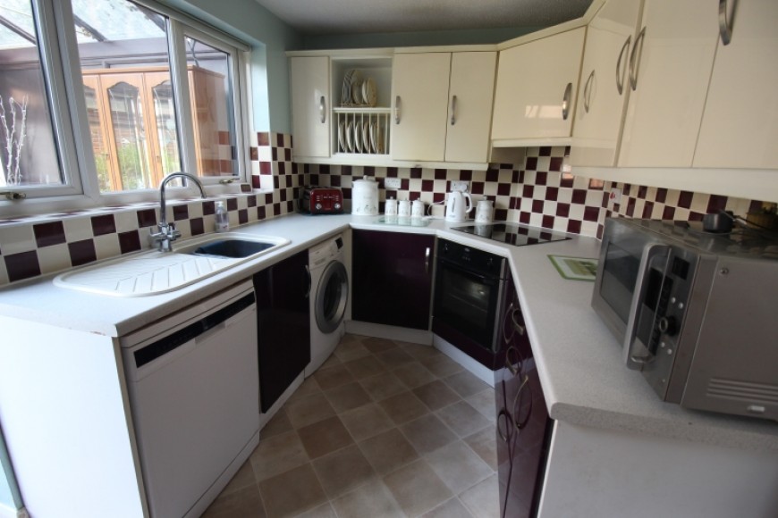 25 Woodpecker Close, Bordon, Hampshire, GU35 0UR, UK