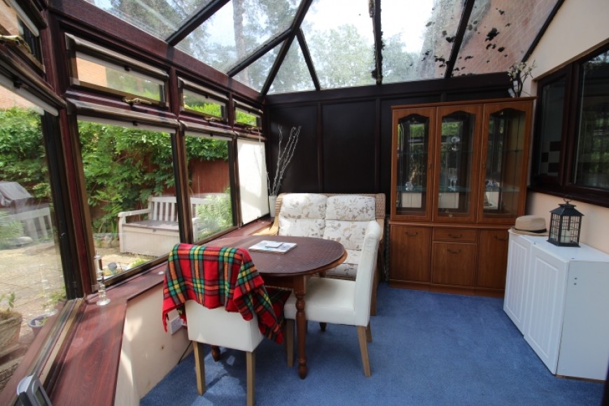 25 Woodpecker Close, Bordon, Hampshire, GU35 0UR, UK