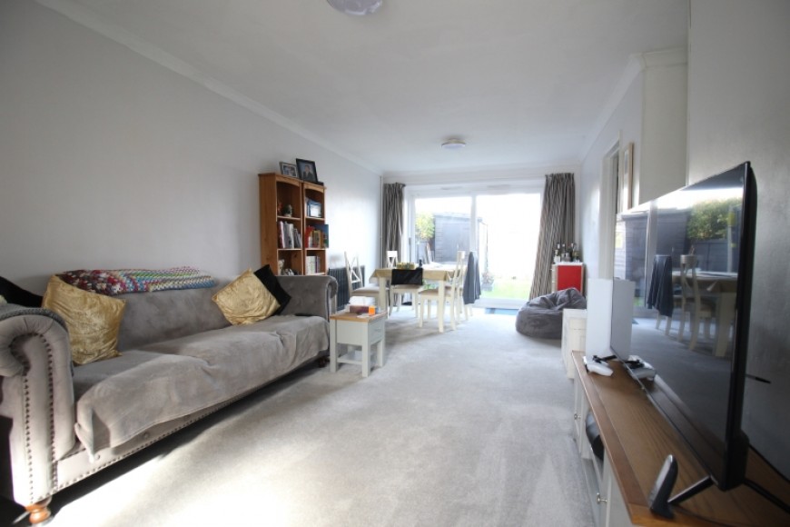 34 Woodside Park, Bordon, Hampshire, GU35 0EY, UK