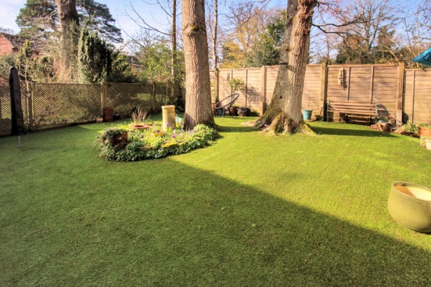 18 Kent Road, Whitehill, Bordon, Hampshire, GU35 9PZ, UK