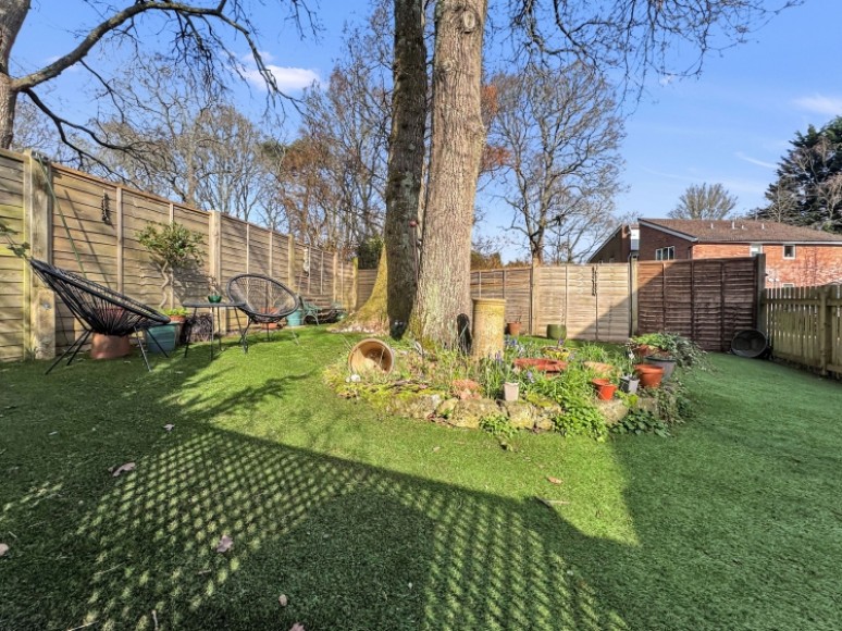 18 Kent Road, Whitehill, Bordon, Hampshire, GU35 9PZ, UK