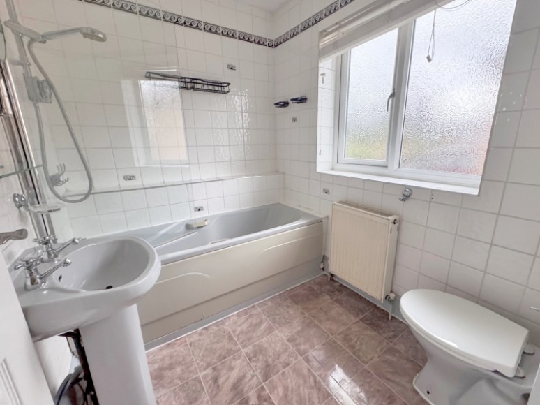 7 Hollybrook Park, Bordon, Hampshire, GU35 0DL, UK