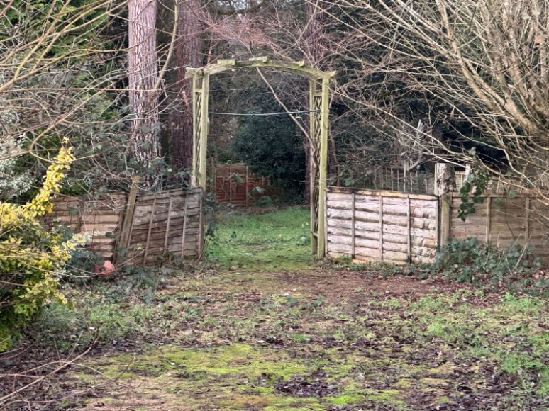 7 Hollybrook Park, Bordon, Hampshire, GU35 0DL, UK