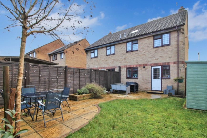 43 Coniston Road, Bordon, Hampshire, GU35 0NP, UK