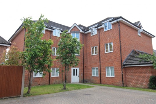 28 Hawthorn Way, Lindford, Bordon, Hampshire, GU35 0RB, UK