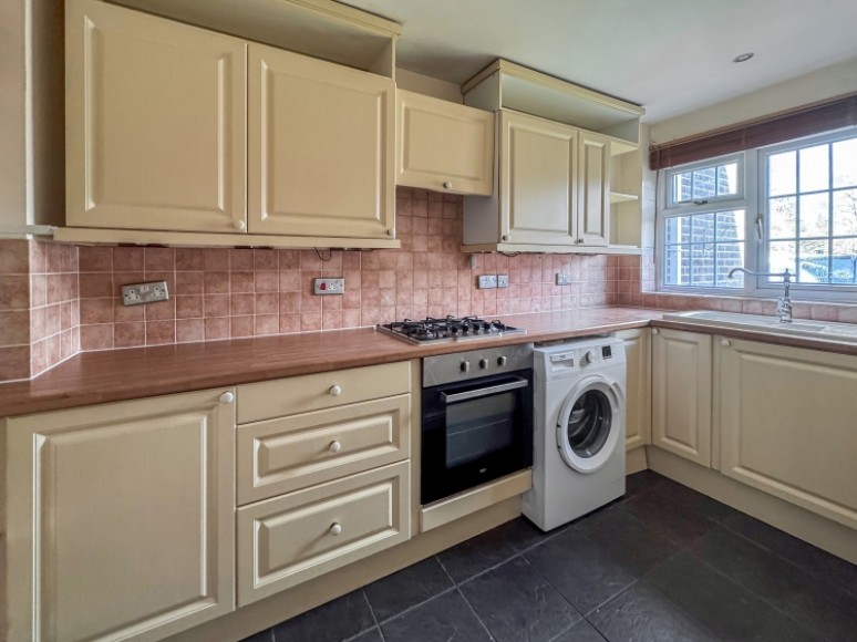 26 Waterside Close, Bordon, Hampshire, GU35 0HD, UK