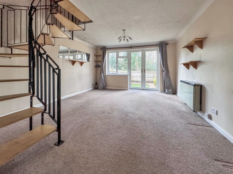 6 Woodpecker Close, Bordon, Hampshire, GU35 0UR, UK