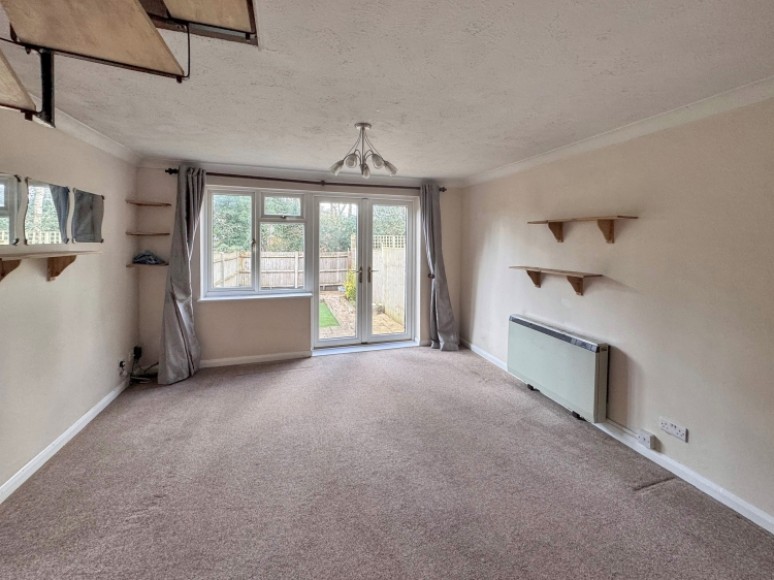 6 Woodpecker Close, Bordon, Hampshire, GU35 0UR, UK