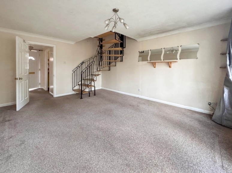 6 Woodpecker Close, Bordon, Hampshire, GU35 0UR, UK