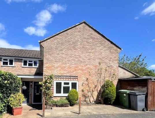 92 Hollybrook Park, Bordon, Hampshire, GU35 0DR, UK
