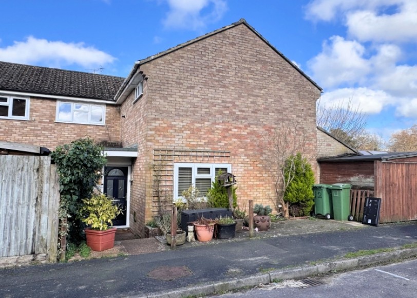 92 Hollybrook Park, Bordon, Hampshire, GU35 0DR, UK