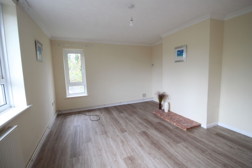 4 Woodlands Court, Alton, Hampshire, GU34 1RN, UK