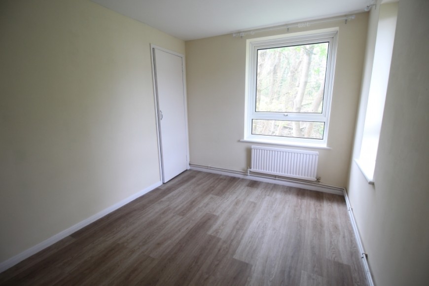 4 Woodlands Court, Alton, Hampshire, GU34 1RN, UK