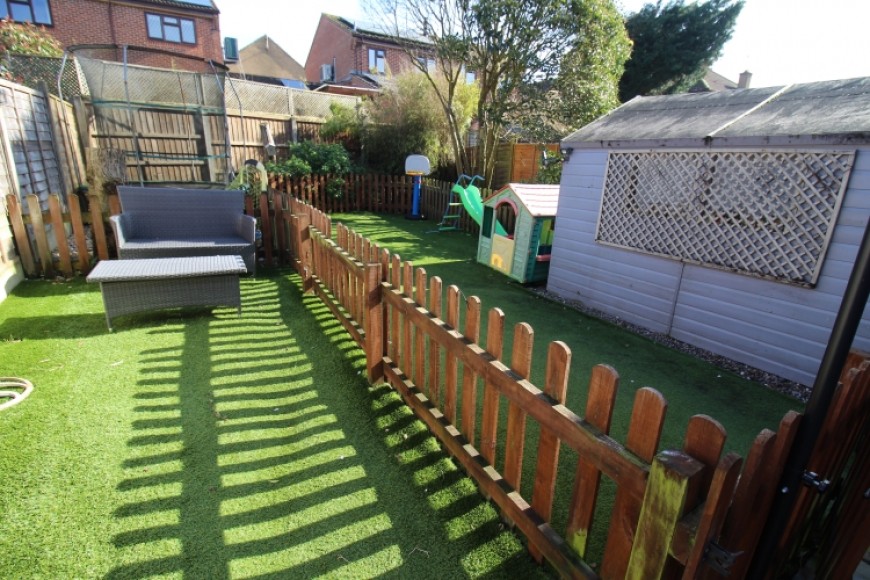 20 Derwent Close, Bordon, Hampshire, GU35 0NR, UK