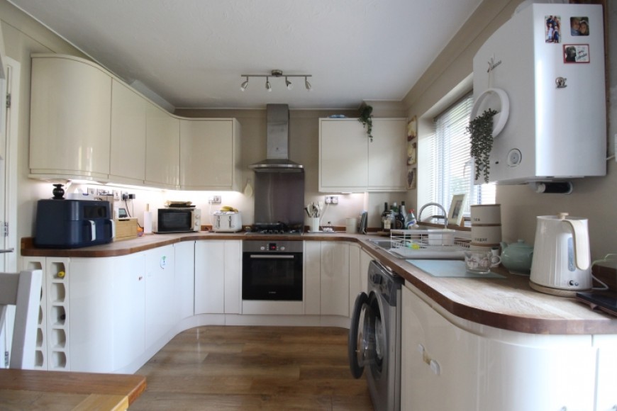 20 Derwent Close, Bordon, Hampshire, GU35 0NR, UK