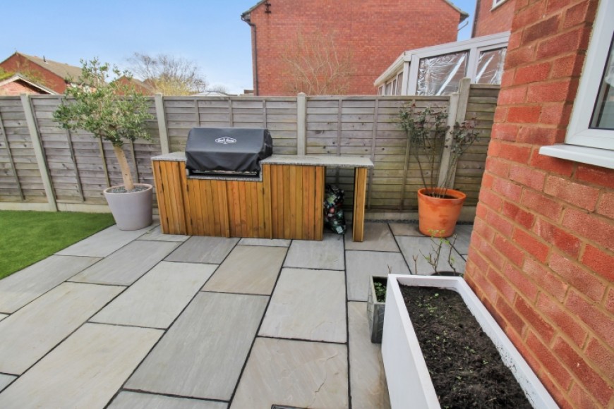 19 Sunbury Close, Bordon, Hampshire, GU35 0BW, UK