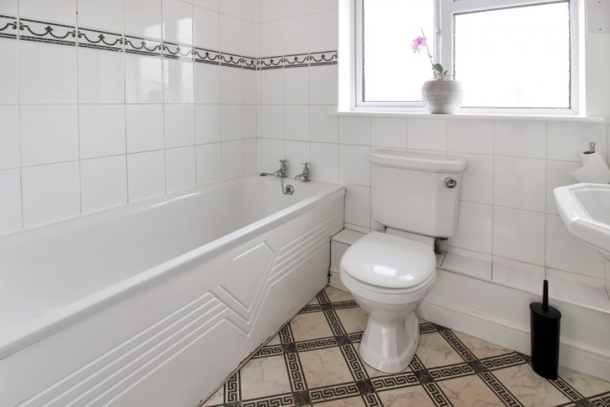 19 Sunbury Close, Bordon, Hampshire, GU35 0BW, UK